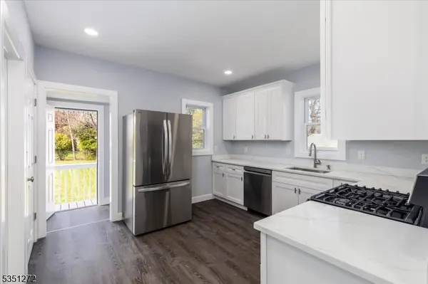 32 E 4Th St, Clifton City, NJ 07011