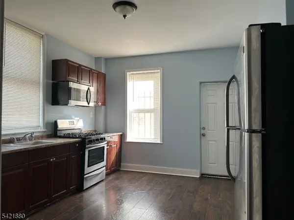 150 Stuyvesant Ave #1L, Newark City, NJ 07106