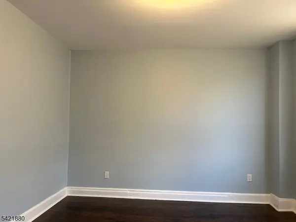 150 Stuyvesant Ave #1L, Newark City, NJ 07106