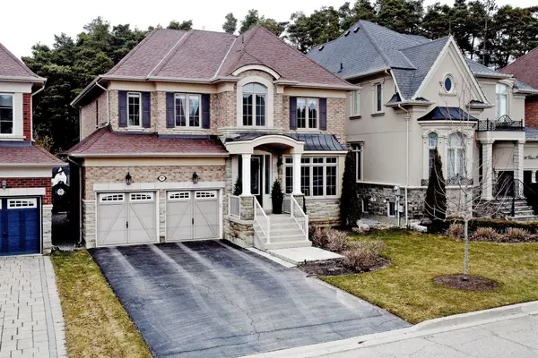 95 Vines PL, Aurora, ON L4G 0R7