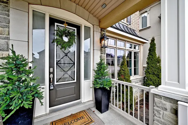 95 Vines PL, Aurora, ON L4G 0R7