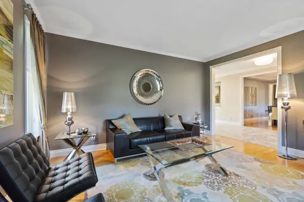 137 Goodman DR, Kanata, ON K2W 1C7