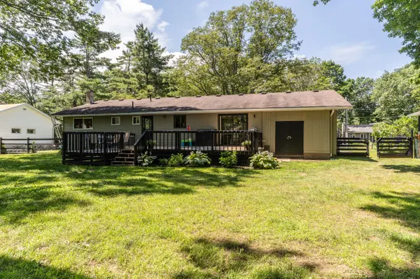 220 Alexander ST, Gravenhurst, ON P1P 1A6