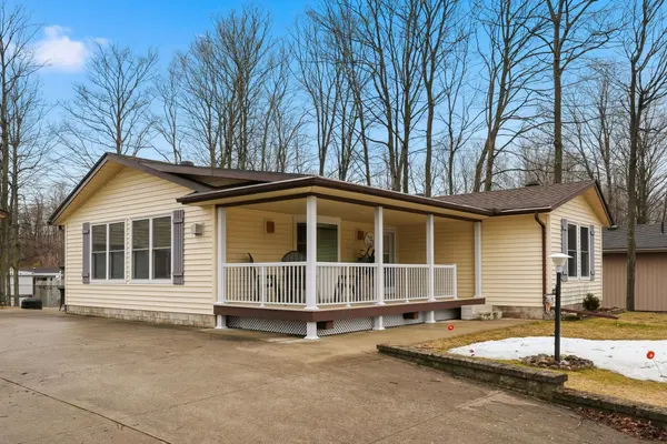 75 Lakeland DR, South Bruce Peninsula, ON N0H 2G0