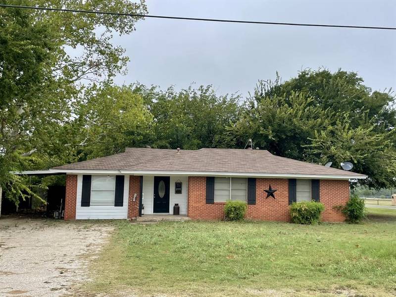 711 Denver Street, Alvord, TX 76225