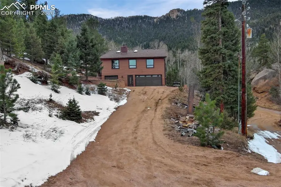 5865 Waterfall LOOP, Manitou Springs, CO 80829