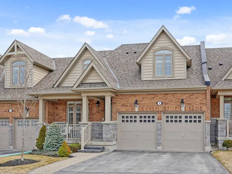 9 Bill Knowles ST, Uxbridge, ON L9P 0E5