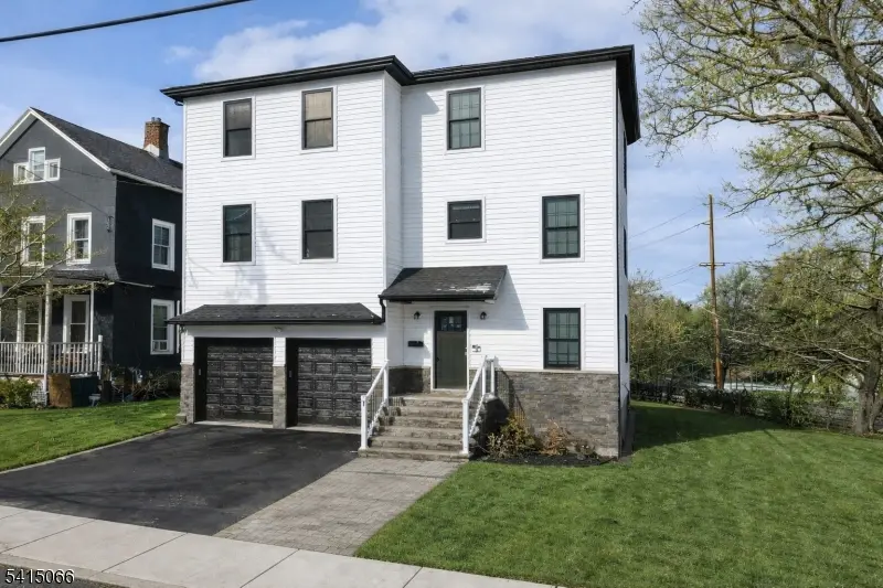 7 Maple St, Bloomfield Twp., NJ 07003