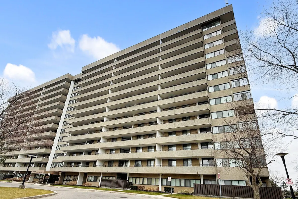 1300 Mississauga Valley BLVD #202, Mississauga, ON L5A 3S9