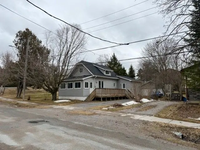 23 Colbourne ST W, Selwyn, ON K0L 2H0