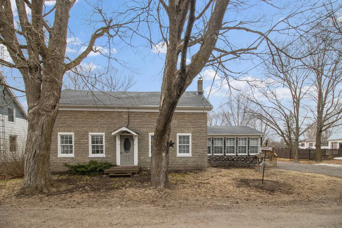 9358 Greenbush RD, Elizabethtown-kitley, ON K0E 1A0