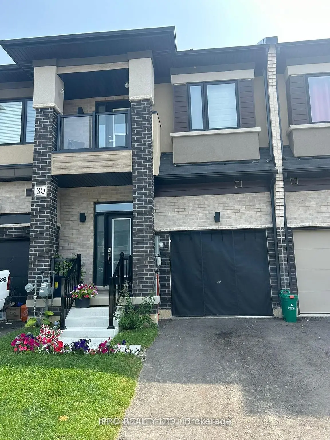 30 Bowery RD, Brantford, ON N3V 0B2