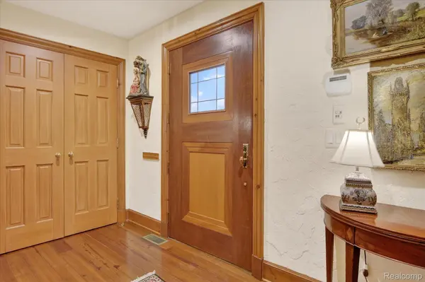 405 Bonnie Brier ST, Birmingham, MI 48009