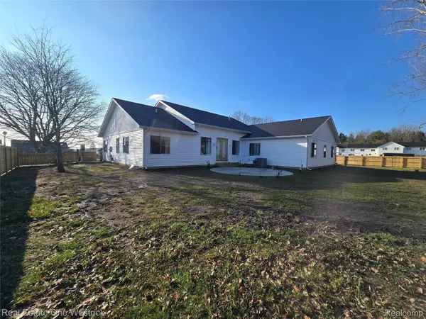 9236 River RD, Clay Township, MI 48001