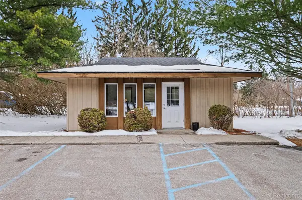 1011 S Graham RD, Flint Charter Township, MI 48532