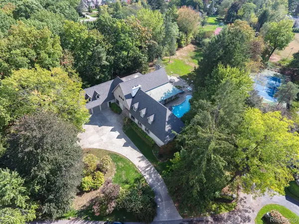 320 CRANBROOK CT, Bloomfield Hills, MI 48304