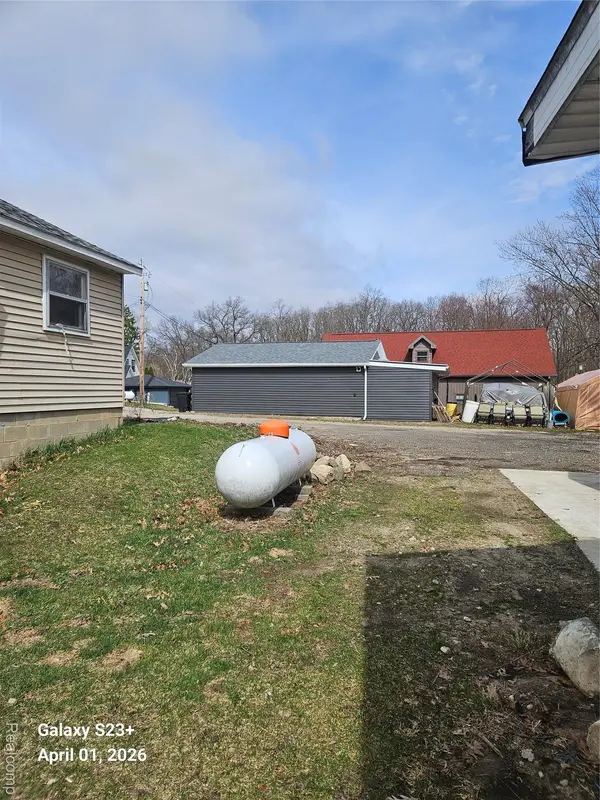 11035 Charles DR, Argentine Township, MI 48418