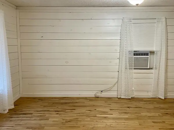 711 Denver Street, Alvord, TX 76225