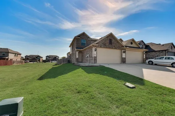 4929-4931 Sanger Circle Drive, Sanger, TX 76266