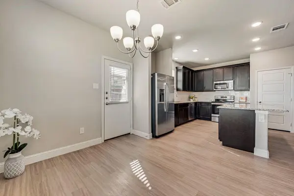 4929-4931 Sanger Circle Drive, Sanger, TX 76266