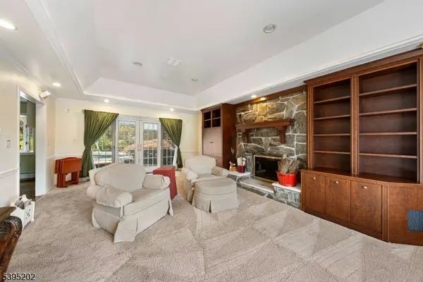 2 Unami Ln, Scotch Plains Twp., NJ 07076