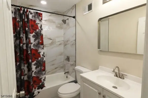 7 Maple St, Bloomfield Twp., NJ 07003