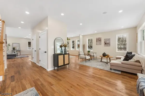 10 Old Rifle Camp Rd, Woodland Park, NJ 07424