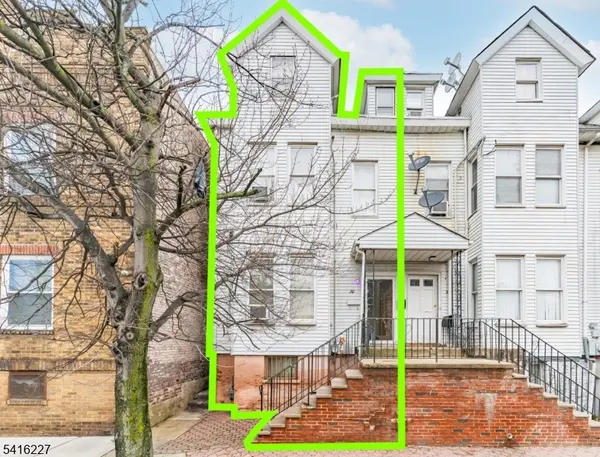 30 2Nd St, Elizabeth City, NJ 07206