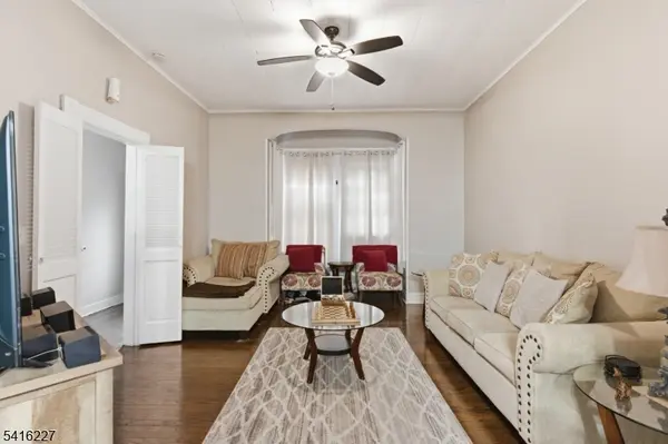 30 2Nd St, Elizabeth City, NJ 07206