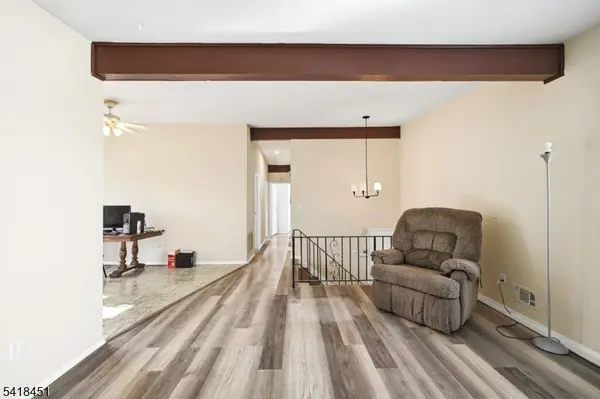 61 Hemlock Rd, Rockaway Boro, NJ 07866