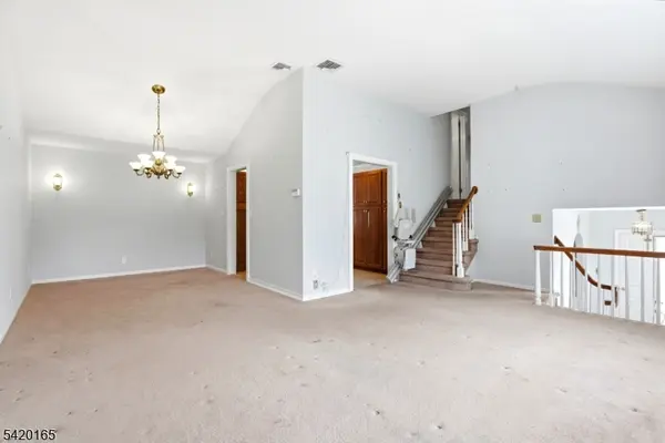 131 Walnut Ave, Clark Twp., NJ 07066