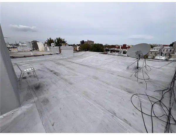 862 Woodward AVE, Ridgewood, NY 11358