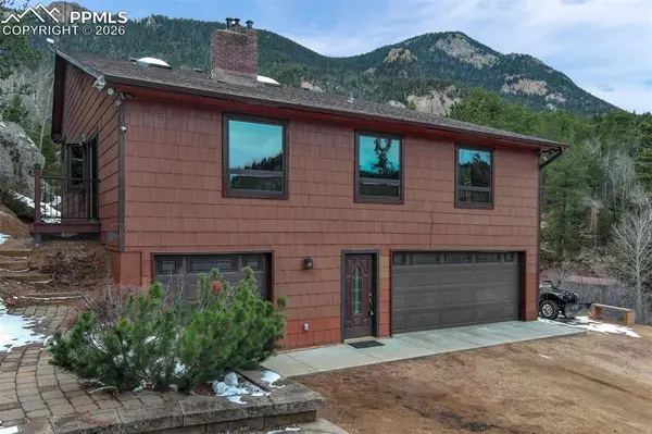 5865 Waterfall LOOP, Manitou Springs, CO 80829