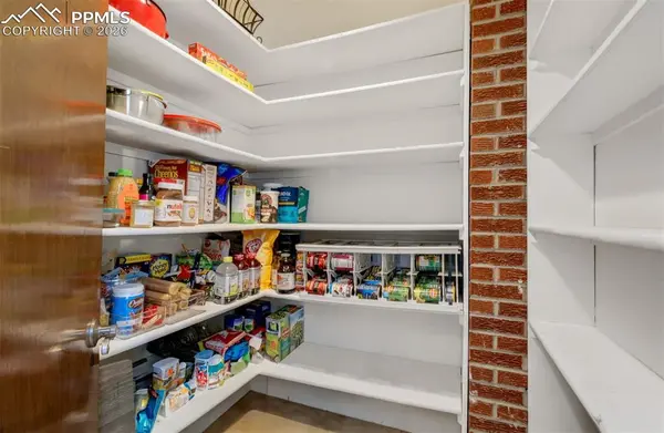 5865 Waterfall LOOP, Manitou Springs, CO 80829