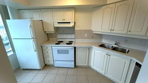 8 Rean DR #708, Toronto C15, ON M2K 3B9