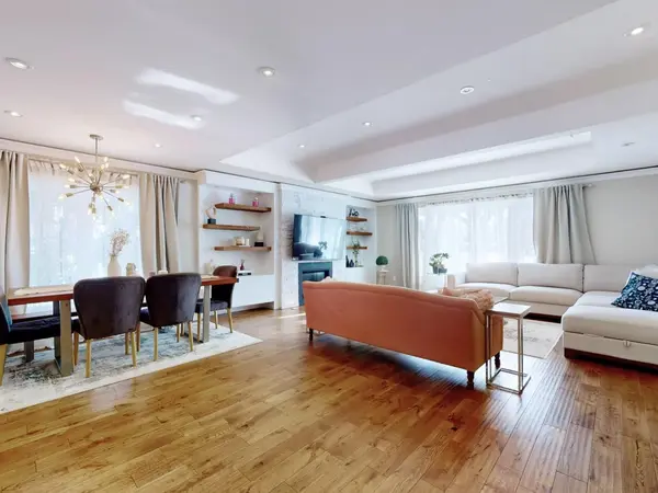 35 Waddington CRES, Toronto C15, ON M2J 2Z9