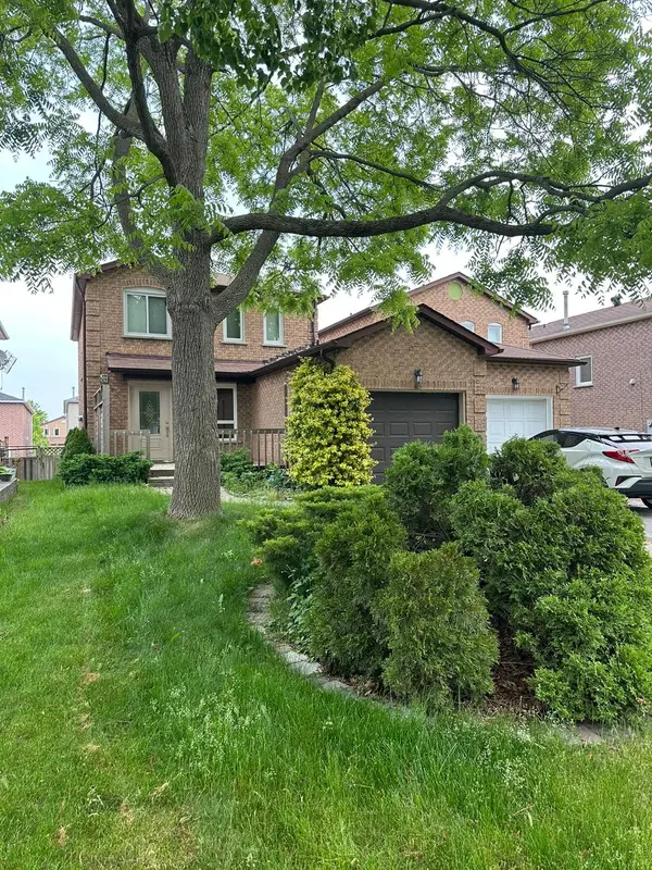 65 Hewitt CRES #Main, Ajax, ON L1S 7A6