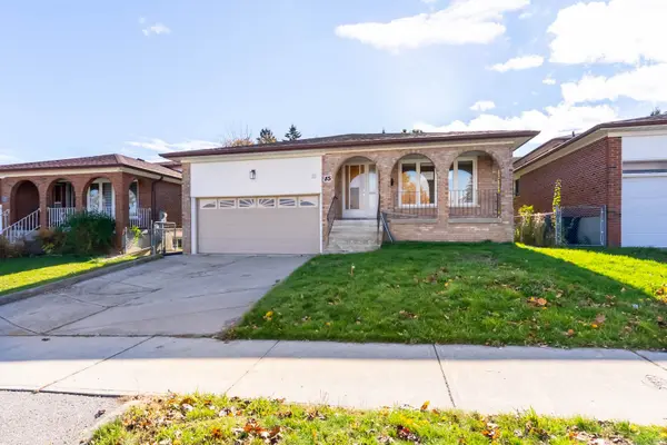 15 Riant ST #Main, Toronto E08, ON M1M 3S8