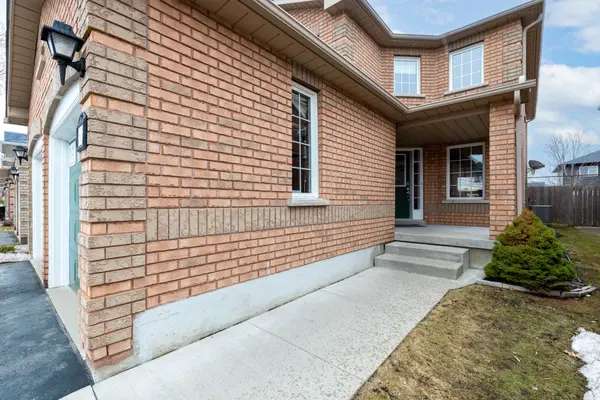 51 Catherine DR, Barrie, ON L4N 0H1