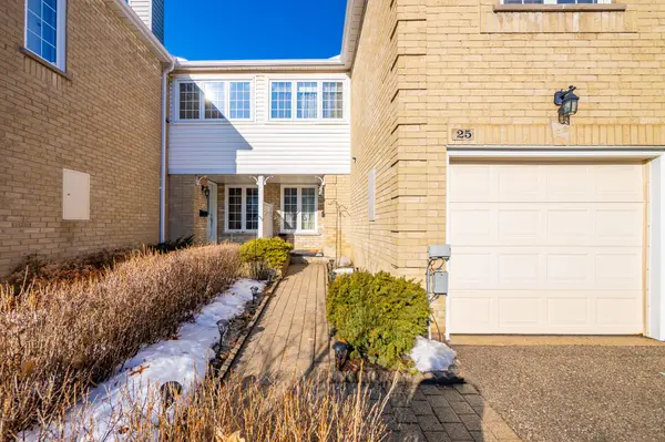 25 Heathcliffe SQ, Brampton, ON L6S 5R6