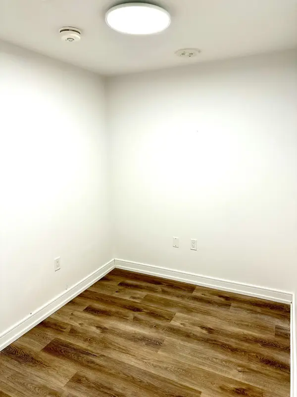 1 Jarvis ST #328, Hamilton, ON L8R 3J2