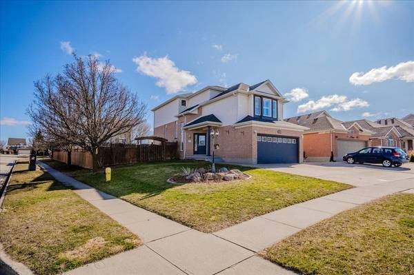 11 Acorn WAY W, Cambridge, ON N1R 8M3