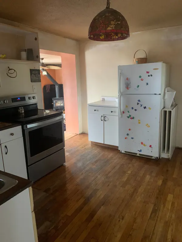 159 Simpson RD, Prince Edward County, ON K0K 1P0