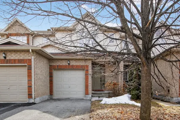 1008 Klondike RD N, Kanata, ON K2K 0C3