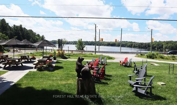 1014 Lois LN, Minden Hills, ON K0M 2L1