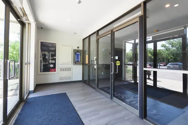 255 Keats WAY #701, Waterloo, ON N2L 6N6