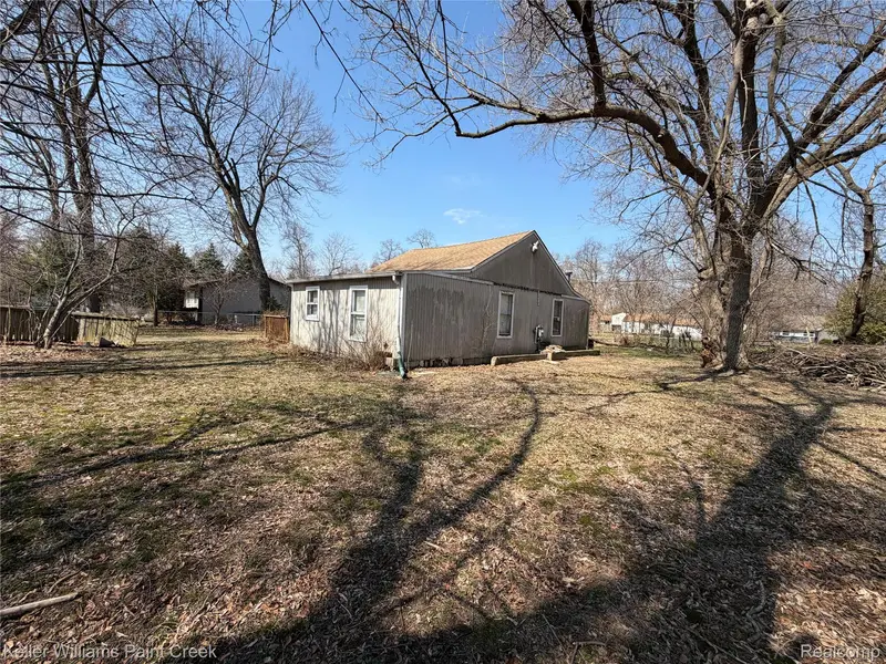 9030 Funston BLVD, White Lake Charter Township, MI 48386