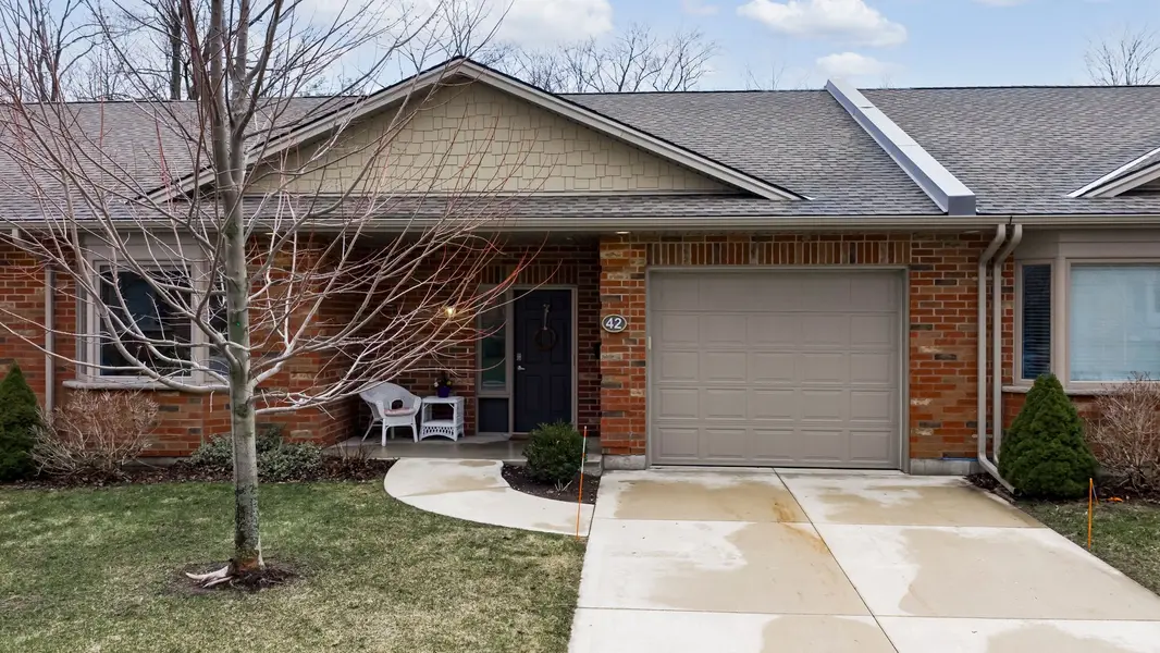42 Bayfield Mews LN, Bluewater, ON N0M 1G0