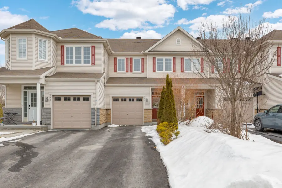 132 LARAMIE CRES, Barrhaven, ON K2J 5Z8