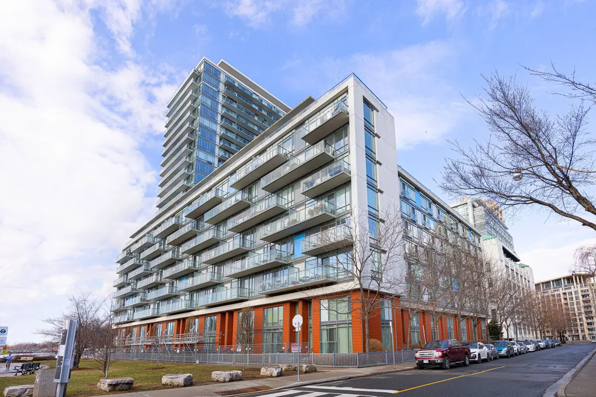 90 Stadium RD #330, Toronto C01, ON M5V 3W5